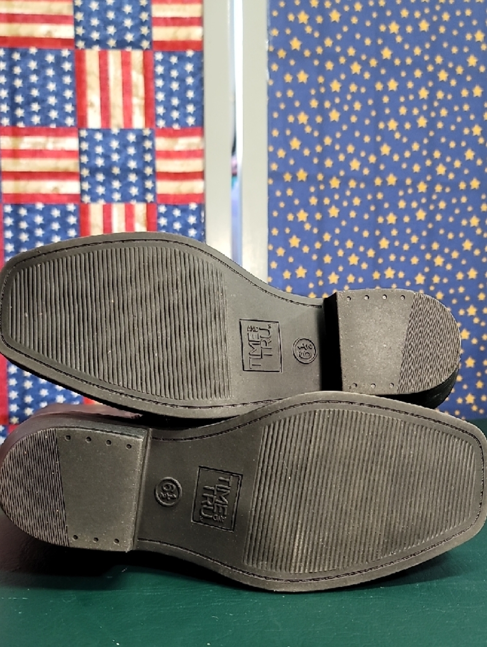 **Time and Tru Black Rubber Boot Sole - Heavy Tread** - Picture 5 of 6